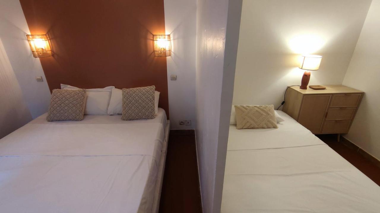 Logis Hotel & Restaurant Du Parc เจมโนส ภายนอก รูปภาพ