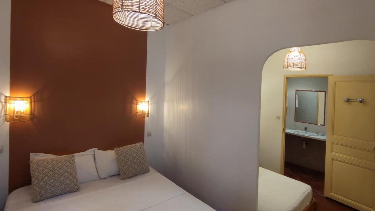 Logis Hotel & Restaurant Du Parc เจมโนส ภายนอก รูปภาพ